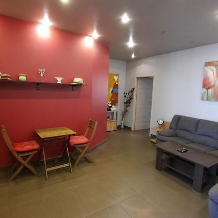 Penthouse Larry Apartment Bucureşti Ngoại thất bức ảnh