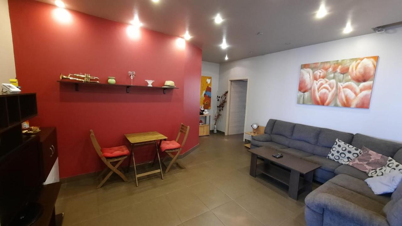 Penthouse Larry Apartment Bucureşti Ngoại thất bức ảnh