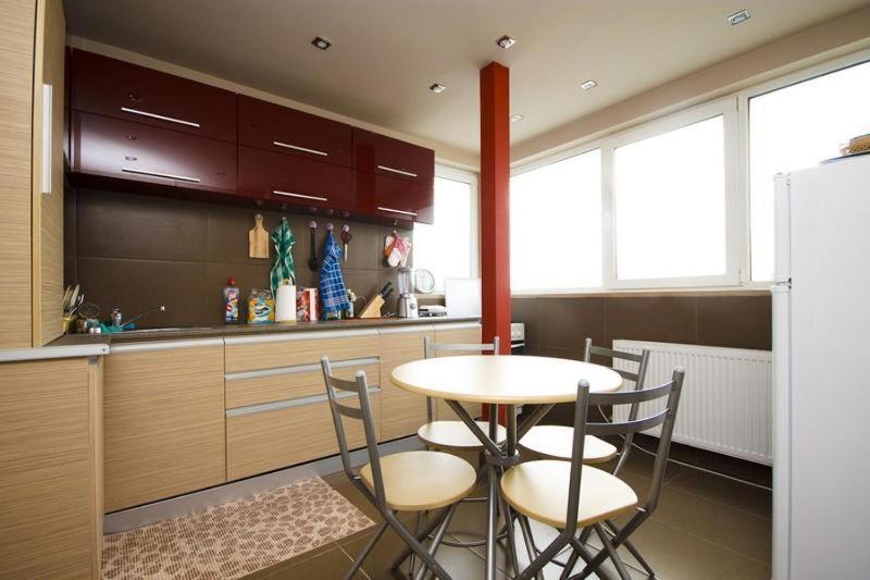 Penthouse Larry Apartment Bucureşti Ngoại thất bức ảnh